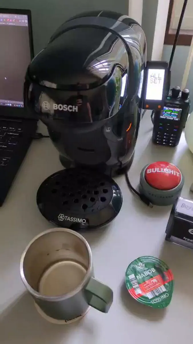 Fotograma del vídeo de Bitcoin Reef: la Satoffee Tassimo en Curazao
